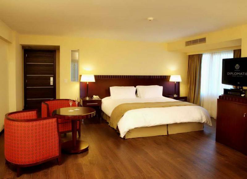 Diplomatichotel Mendoza Kültér fotó A room at the hotel